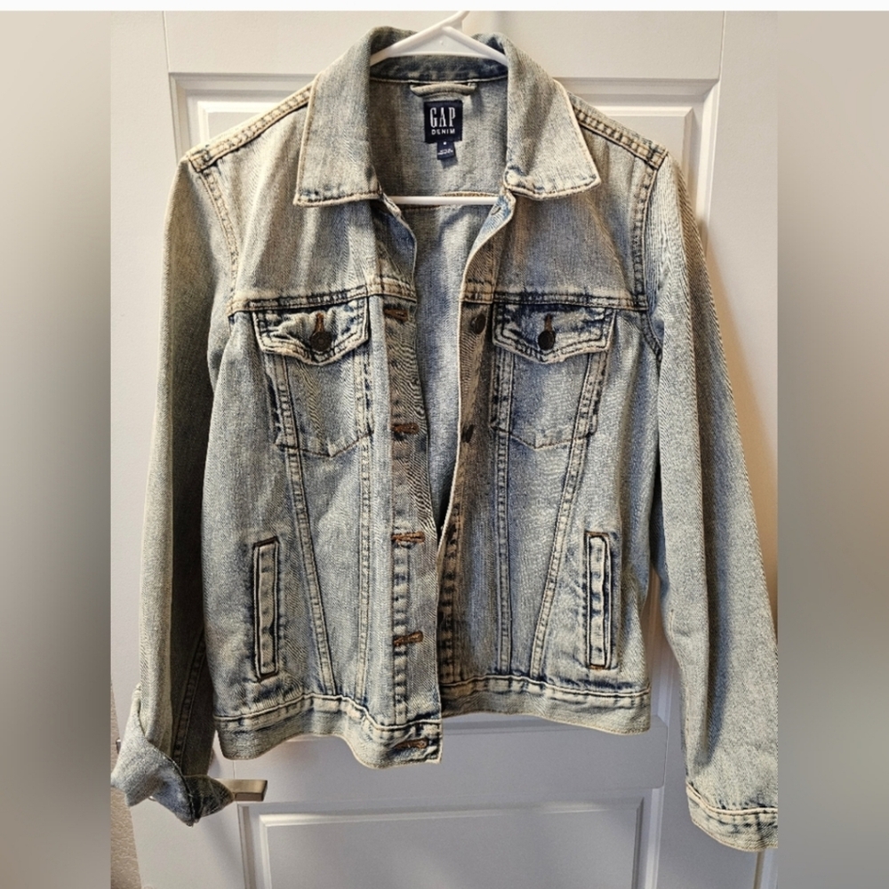 Set Of 2 Gap Jean Jackets! - Picture 9 of 10